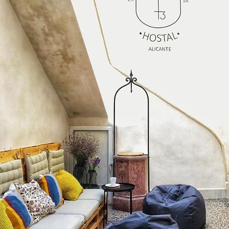 Hostel Numero Trece - Free Towels, Coffee & Tea, Remote Check-In (Adults Only) アリカンテ エクステリア 写真