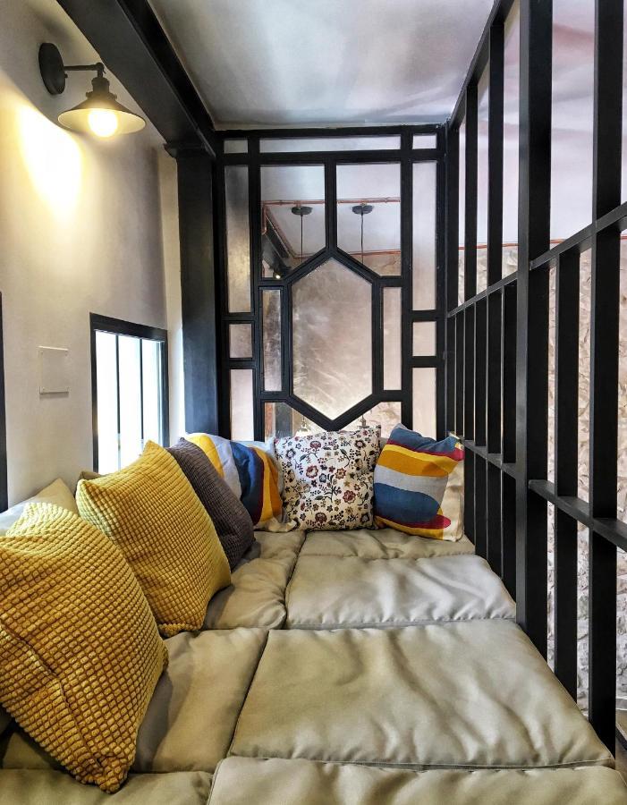 Hostel Numero Trece - Free Towels, Coffee & Tea, Remote Check-In (Adults Only) アリカンテ エクステリア 写真