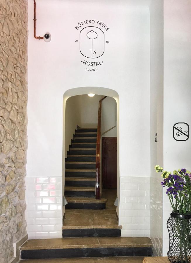 Hostel Numero Trece - Free Towels, Coffee & Tea, Remote Check-In (Adults Only) アリカンテ エクステリア 写真